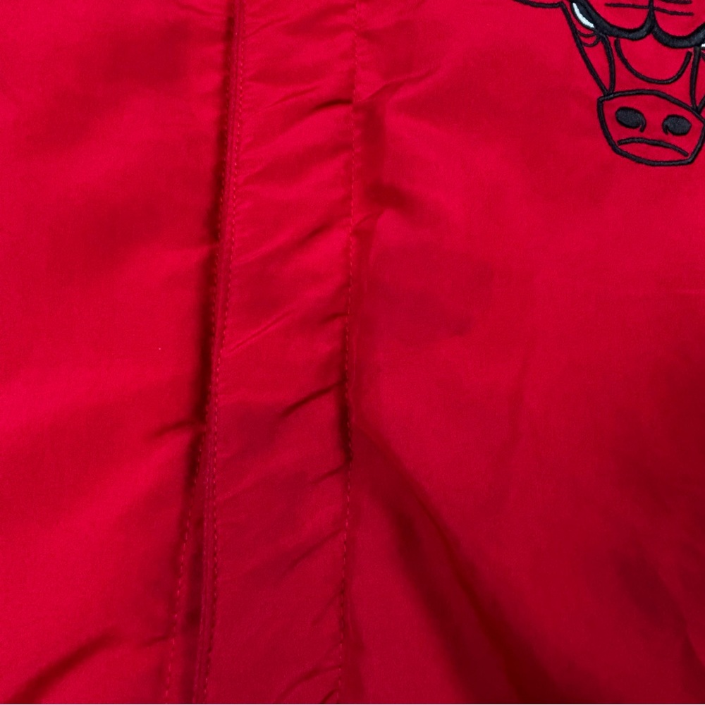 Chicago Bulls Red Jacket - Picture 11 of 13